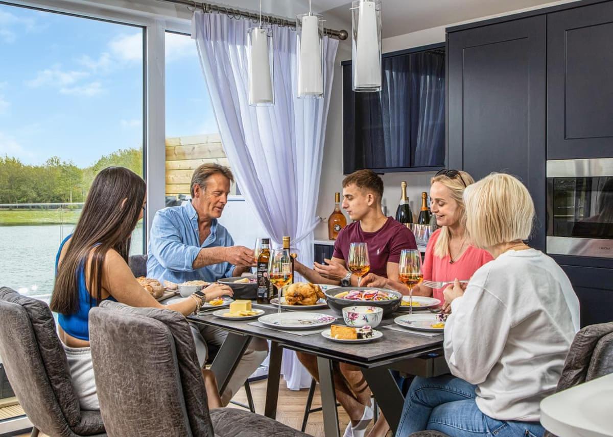 Отель Noahs Retreat Laceby Экстерьер фото